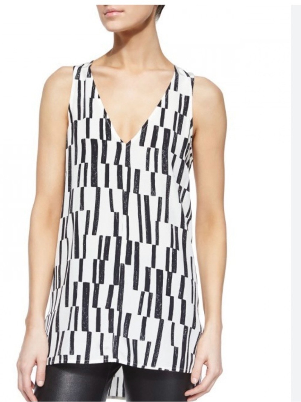 Vince V-Nexk Piano Print 100% Silk Sleeveless Blouse size M